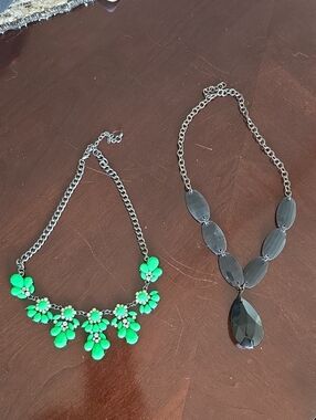 Women’s Green Floral Statement Necklace + Black Statement necklace